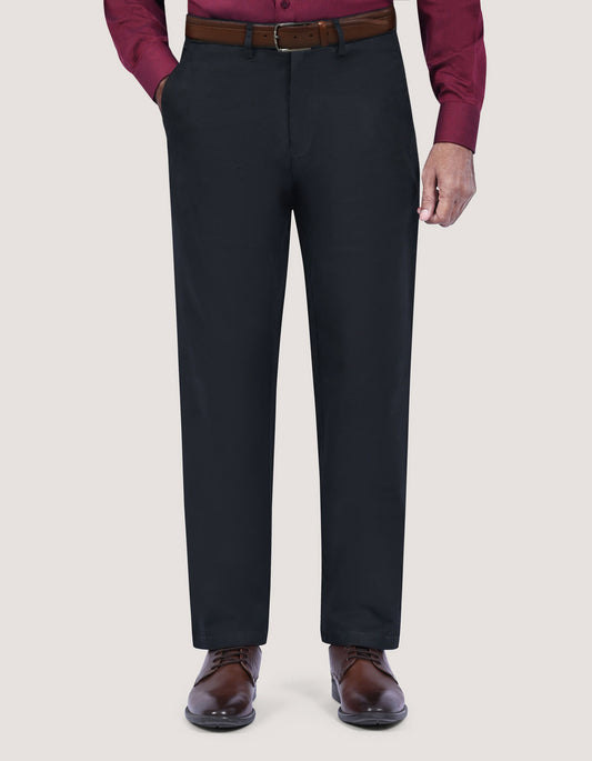 بنطلون تشينو أسود سادة من قماش التويل