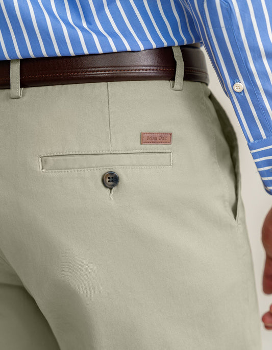 Pantalones chinos con bolsillos cruzados – Piedra clara