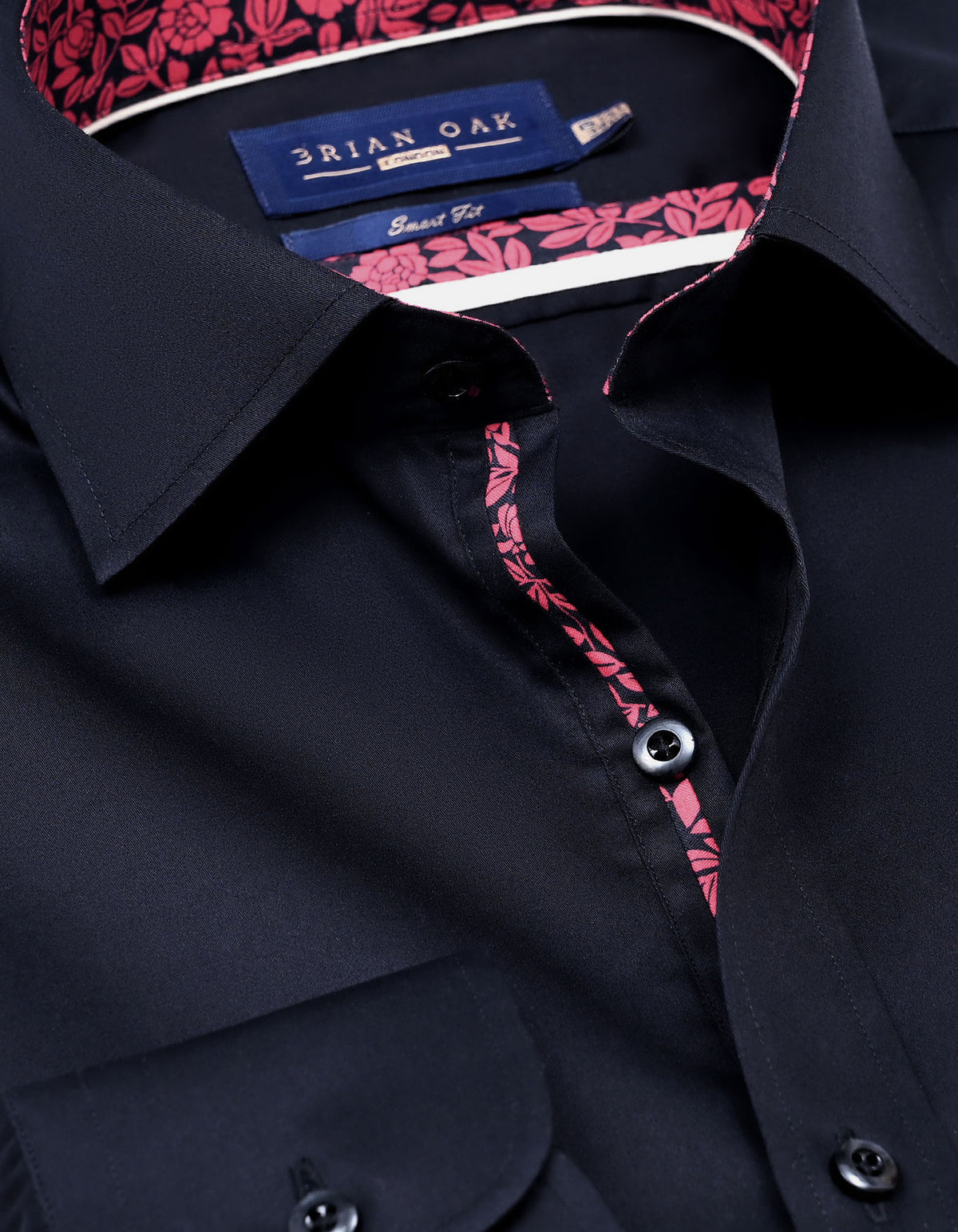Chemise de créateur en satin noir