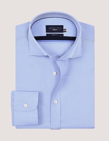 Chemise bleu ciel facile à repasser