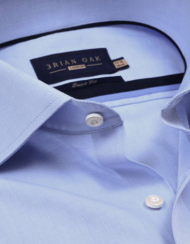 Chemise bleu ciel facile à repasser