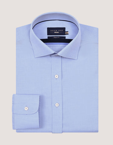 Chemise bleu ciel facile à repasser